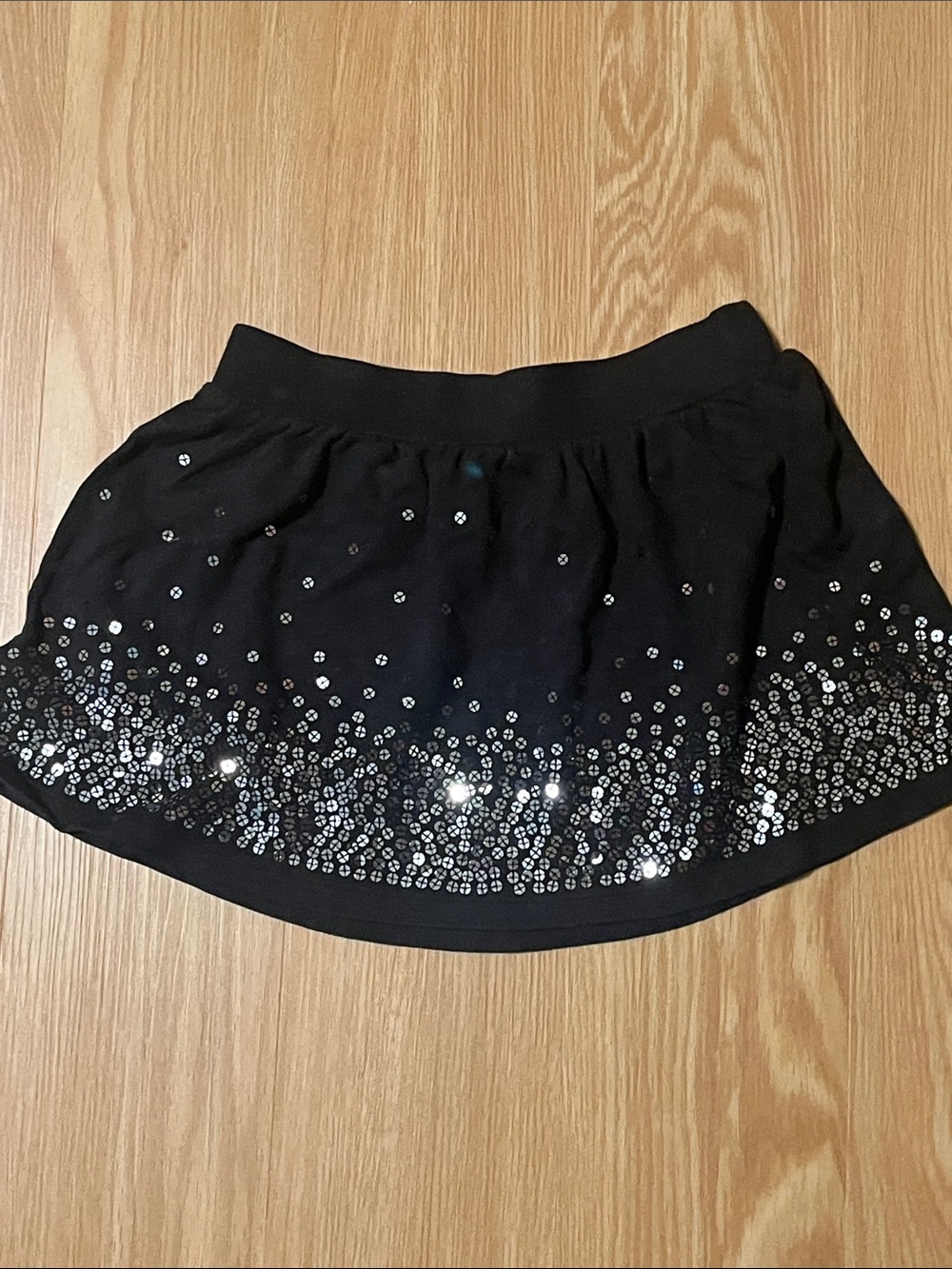 H&M Girls Black Sequin Embellished Skirt, size 5-6